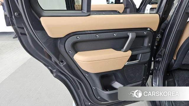 Land Rover Defender (L663) id 4629833 из Кореи 17