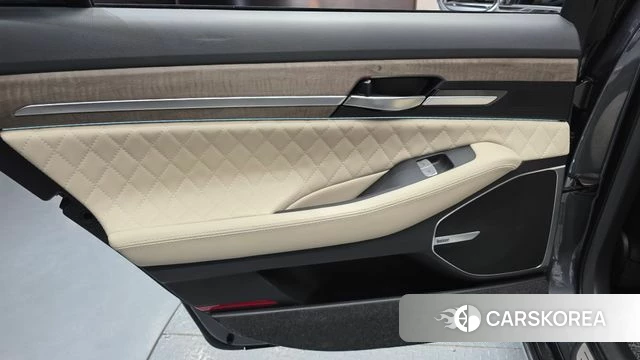 Genesis G90 id 4496619 из Кореи 17