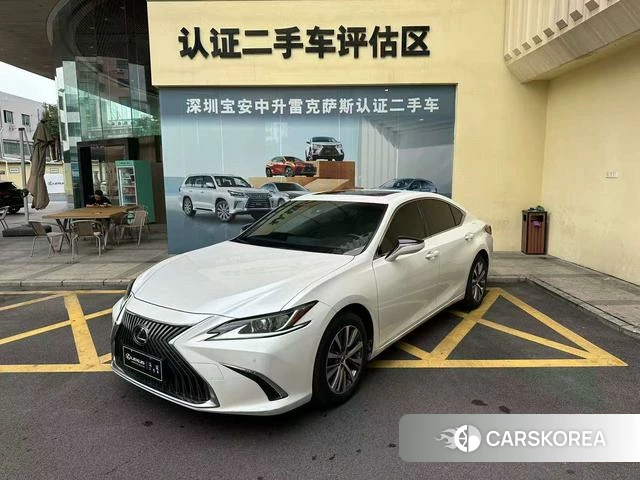 Lexus ES id 4353824 из Китая 17