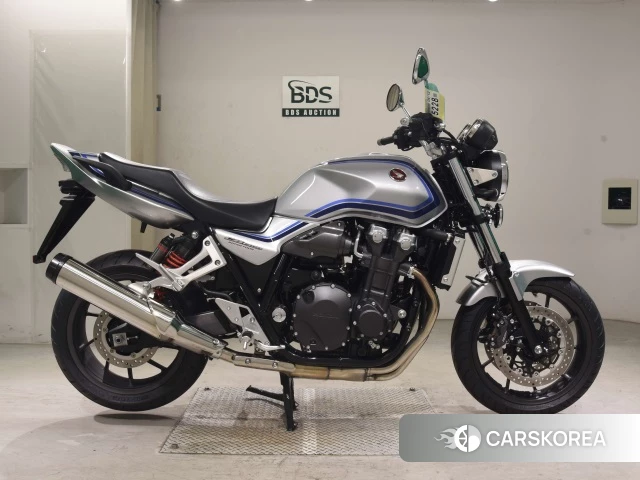 Проданный Honda CB1300SF 2024 из Японии
