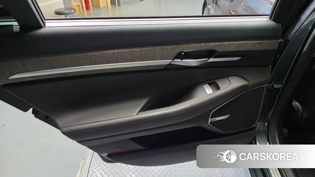 Genesis G90 id 4224538 из Кореи 17