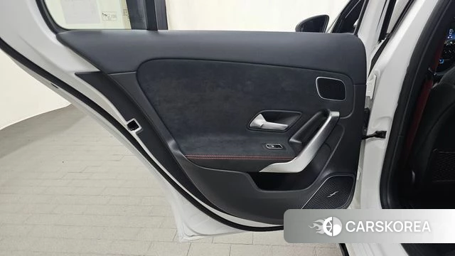 Mercedes-Benz A-Class W177 id 4686510 из Кореи 17