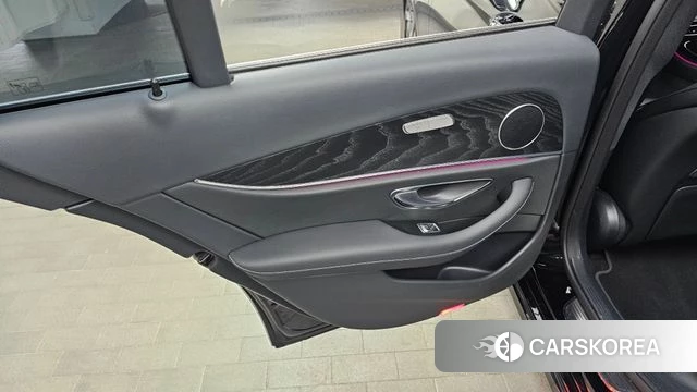 Mercedes-Benz E-Class W213 id 4186109 из Кореи 17