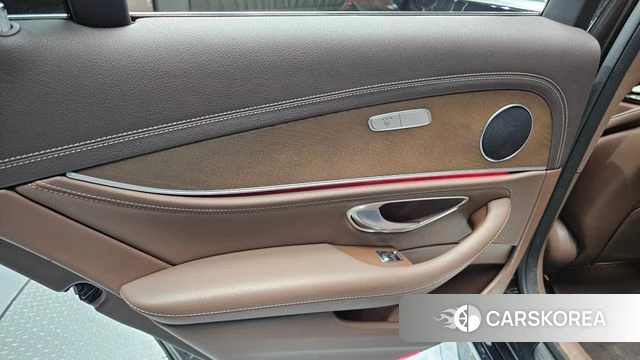 Mercedes-Benz E-Class W213 id 4698548 из Кореи 17