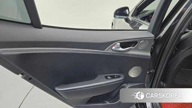 Kia Stinger id 4447967 из Кореи 17