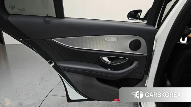 Mercedes-Benz E-Class W213 id 4557763 из Кореи 17
