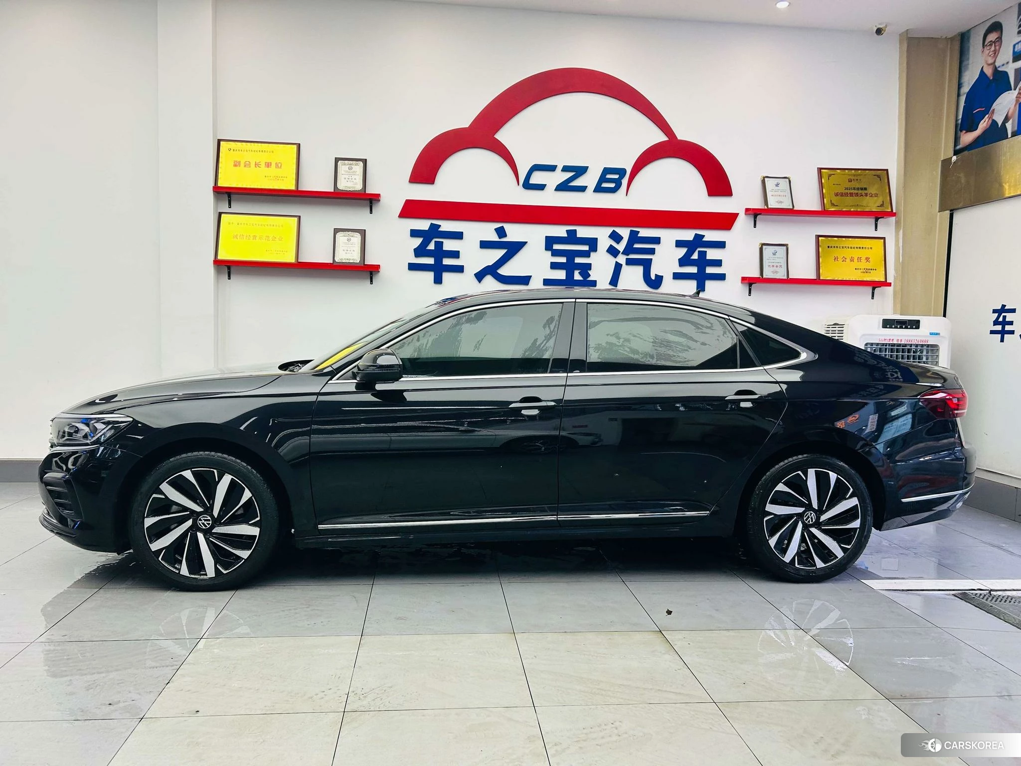 Volkswagen Passat id 4426598 из Китая 17