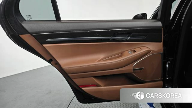 Genesis G90 id 4581648 из Кореи 17