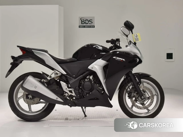 Проданный Honda CBR250R ABS id 4175821 из Японии