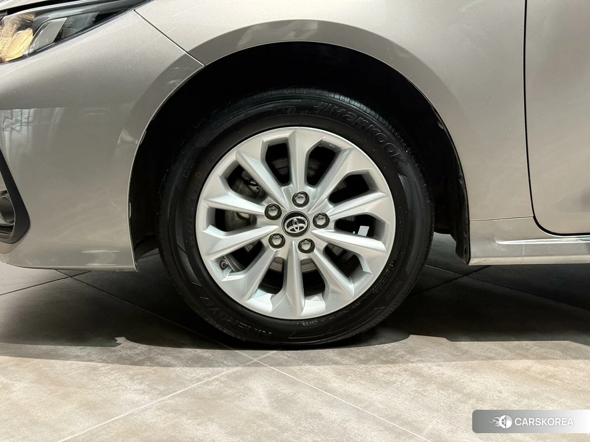 Toyota Corolla id 4468124 из Китая 17