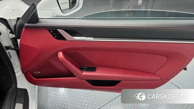 Porsche 911(992) id 4671379 из Кореи 17