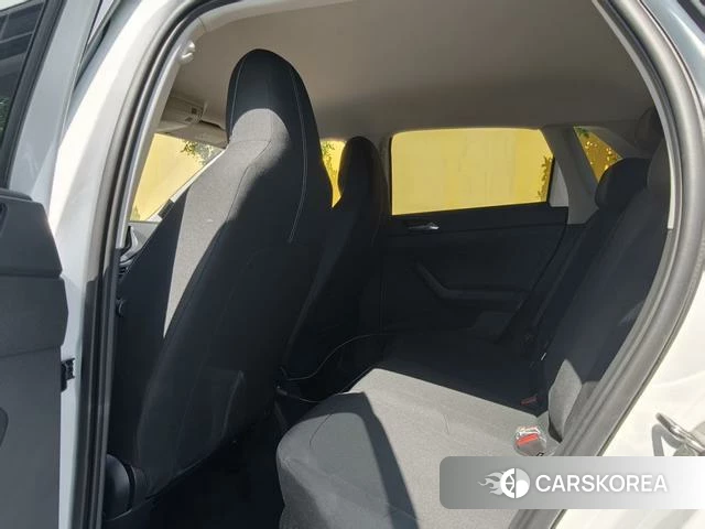 Volkswagen Polo id 4335045 из Китая 17
