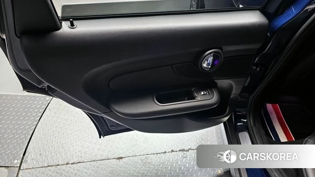 Mini Cooper D Clubman id 4203863 из Кореи 17