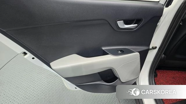 Kia Stonic id 4496785 из Кореи 17