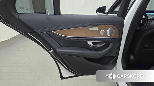 Mercedes-Benz E-Class W213 id 4737330 из Кореи 17