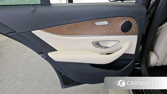 Mercedes-Benz E-Class W213 id 4401814 из Кореи 17