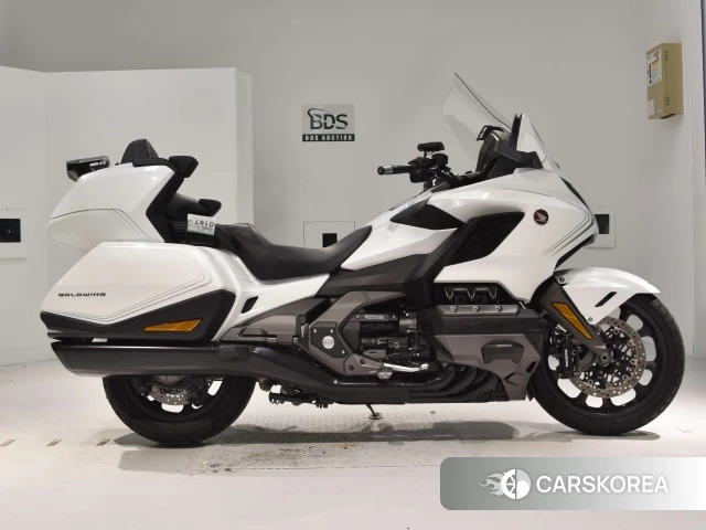 Проданный Honda GL1800 TOUR DCT 2020 из Японии, фото 2