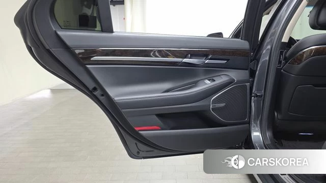 Genesis G90 id 4619400 из Кореи 17