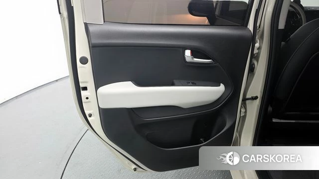 Kia The New Kia Ray EV id 4279882 из Кореи 17