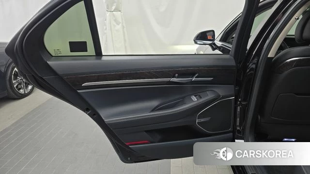 Genesis G90 id 4446184 из Кореи 17