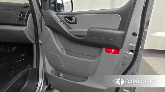 Hyundai The New Grand Starex id 4446501 из Кореи 17