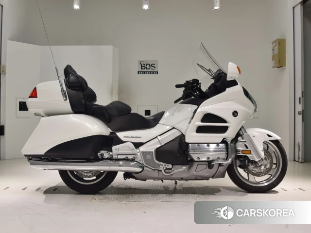 Проданный Honda GL1800 2012 из Японии