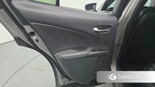 Lexus UX250h id 4741963 из Кореи 17