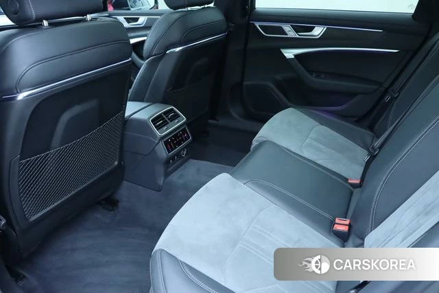 Audi A6L id 4272107 из Китая 17