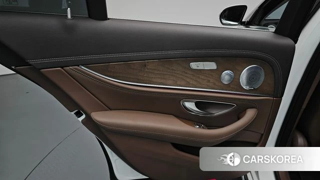 Mercedes-Benz E-Class W213 id 4794153 из Кореи 17