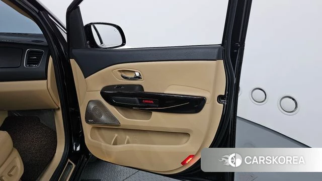 Kia The New Carnival id 4543672 из Кореи 17