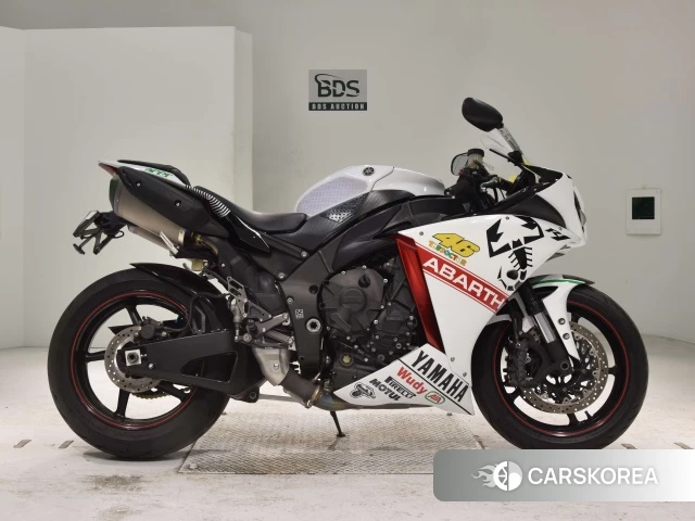 Проданный Yamaha YZF-R1 2016 из Японии