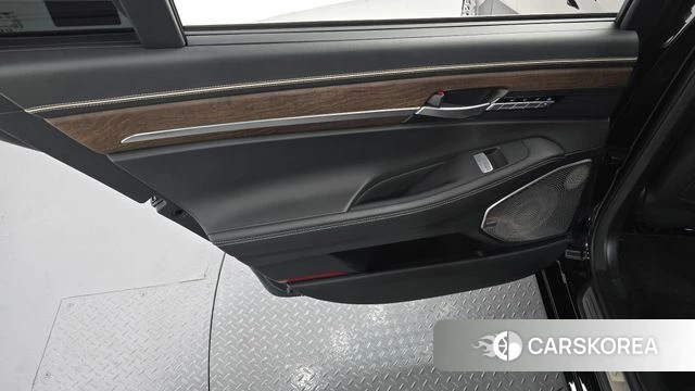 Genesis G90 id 4894743 из Кореи 17