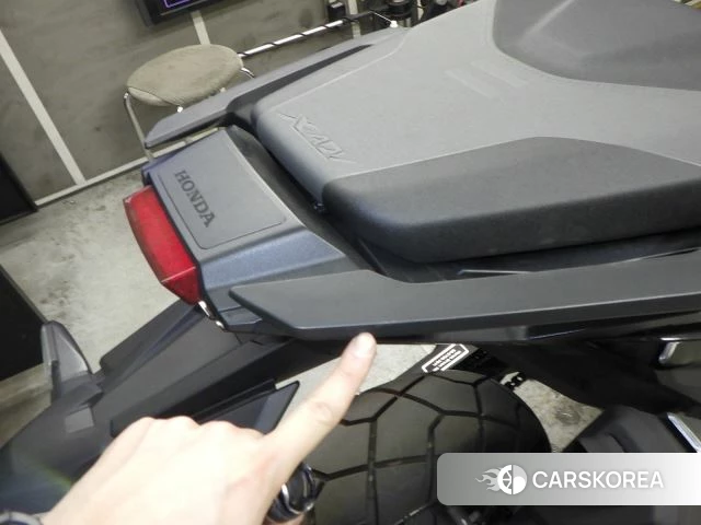 Honda X-ADV 750 id 3950112 из Японии 17