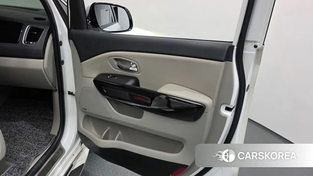 Kia The New Carnival id 4708888 из Кореи 17