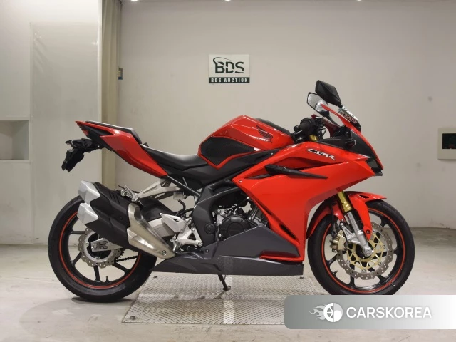 Проданный Honda CBR250RR 2017 из Японии