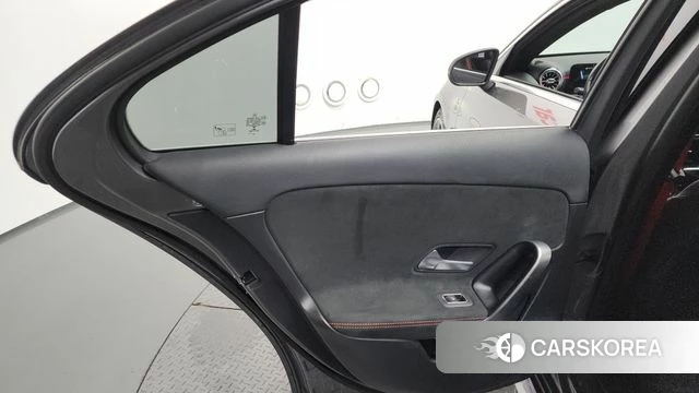 Mercedes-Benz A-Class W177 id 4604262 из Кореи 17
