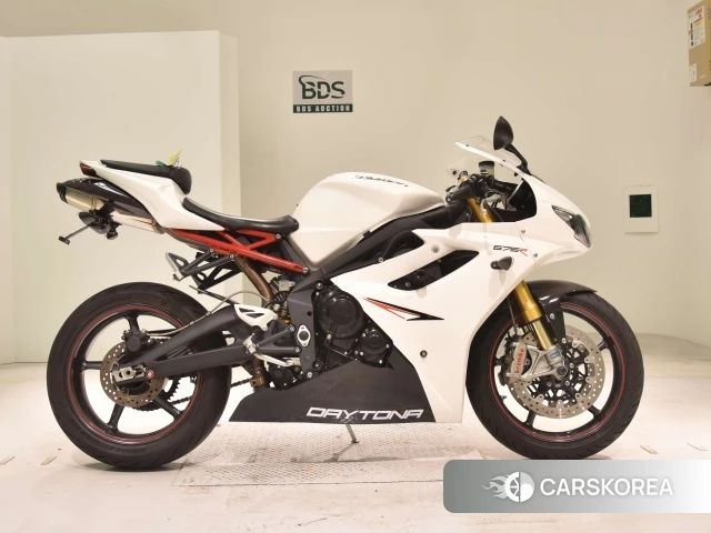 Проданный Triumph DAYTONA 675R 2012 из Японии