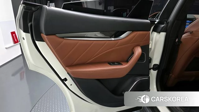 Maserati Levante id 4339406 из Кореи 17