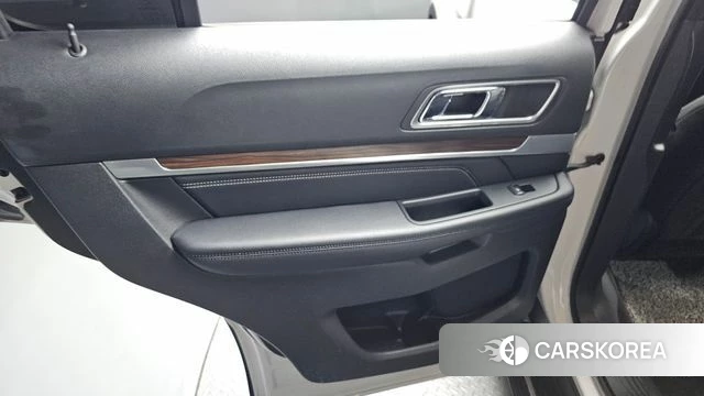 Ford Explorer id 4536673 из Кореи 17