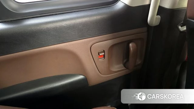 Hyundai The New Grand Starex id 4245751 из Кореи 17