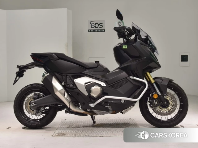 Проданный Honda X-ADV 750 2023 из Японии, фото 2