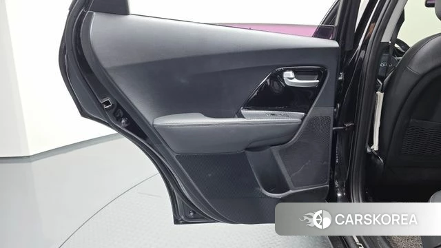 Kia Niro id 4703274 из Кореи 17