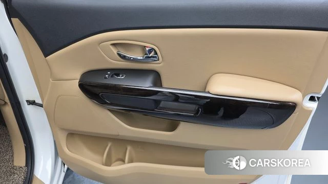 Kia The New Carnival id 4356556 из Кореи 17