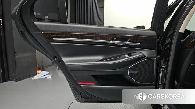 Genesis G90 id 4836933 из Кореи 17