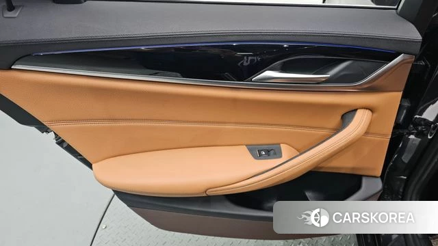 BMW 5 Series (G30) id 4737645 из Кореи 17