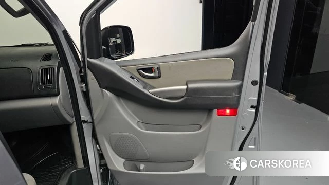 Hyundai The New Grand Starex id 4727097 из Кореи 17