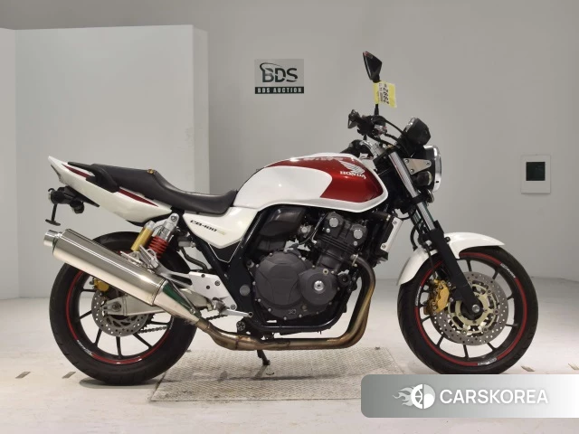 Проданный Honda CB400SF 2016 из Японии, фото 2