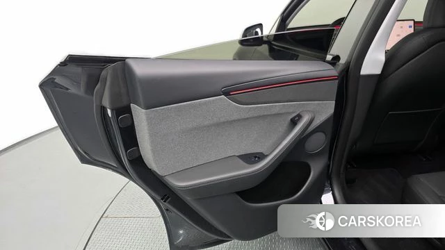 Tesla Model Y id 4523093 из Кореи 17