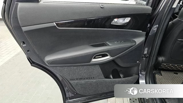 Kia The New Sorento id 4605281 из Кореи 17