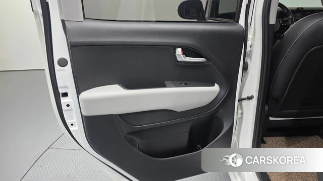Kia The New Kia Ray EV id 4494114 из Кореи 17